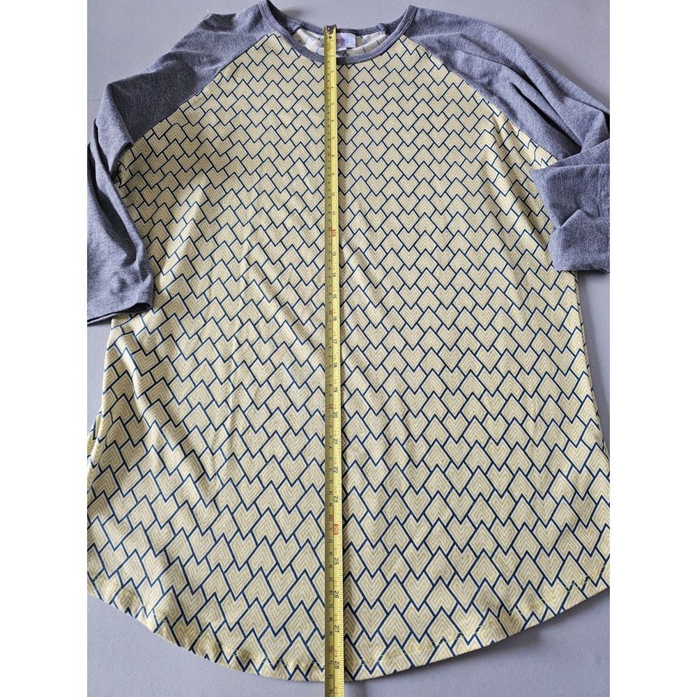 LuLaRoe Randy Baseball Tee Womens‎ Large Yellow Grey Geometric Raglan 3/4 Sleeve - Picture 9 of 12